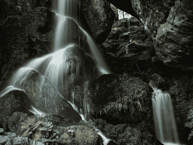 best hikes in Yellowstone National Park